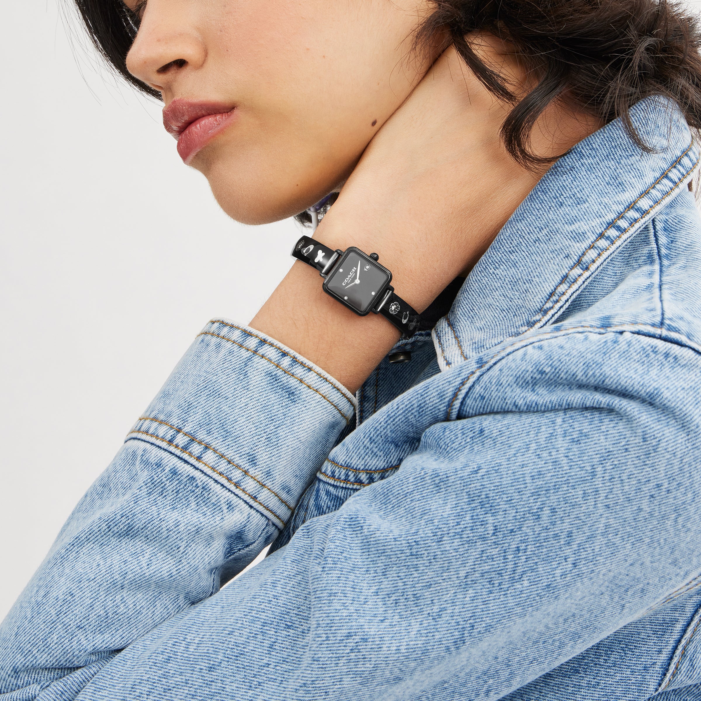 ساعة كوتش النسائية أسود COH-0062