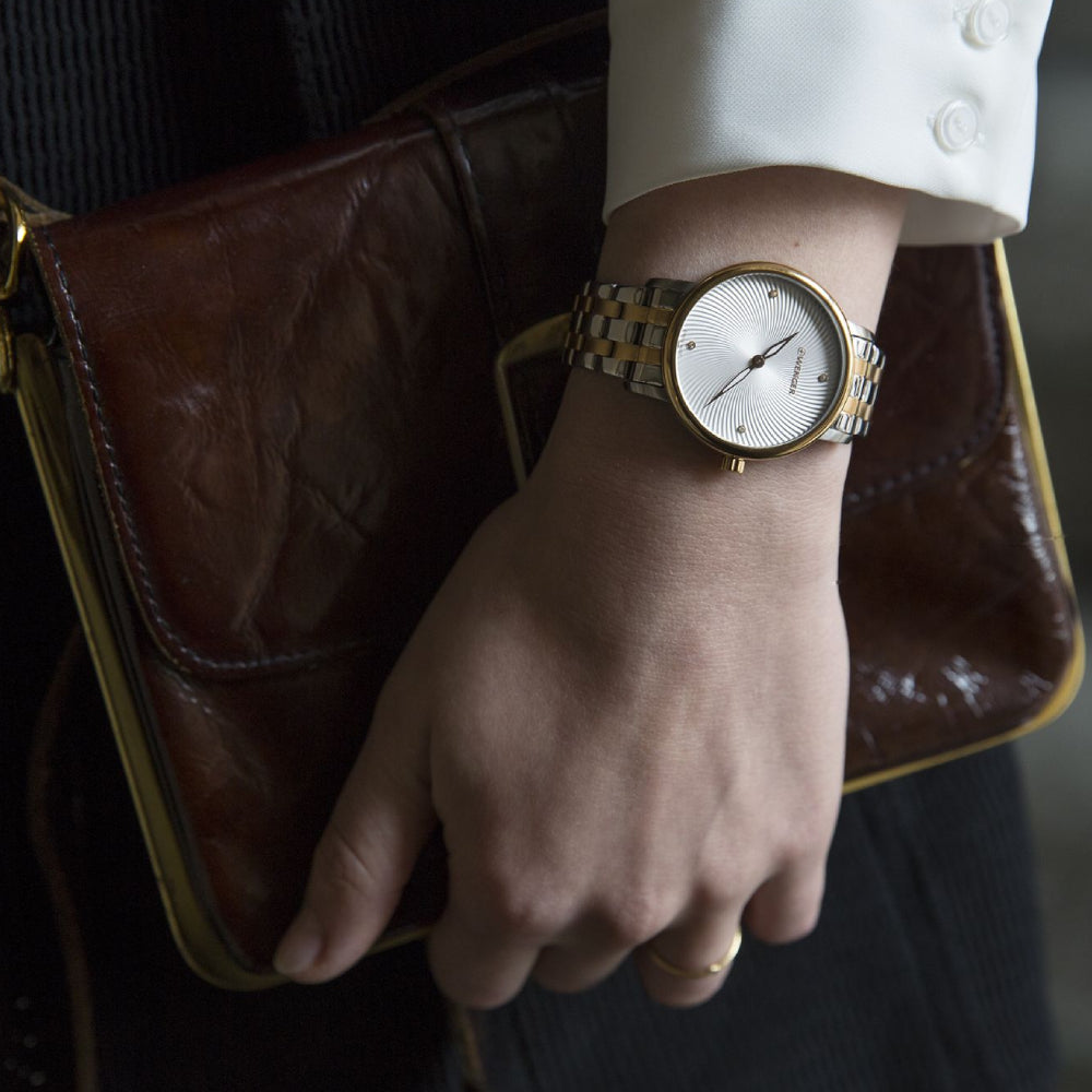 ساعة فينجر النسائية بحركة كوارتز ولون مينا فضي - WNG-0019