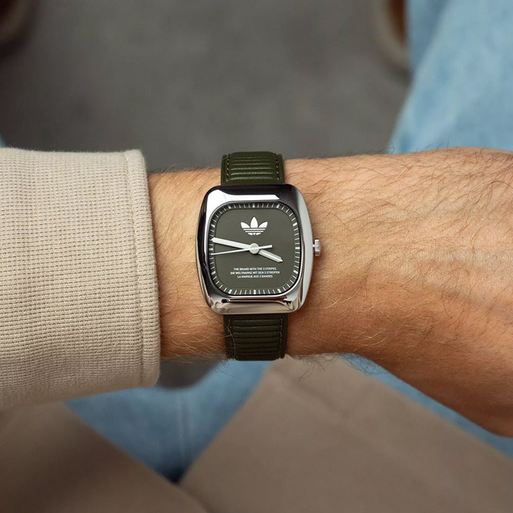 ساعة أديداس للرجال والنساء بحركة كوارتز ولون مينا أخضر - ADS-0168