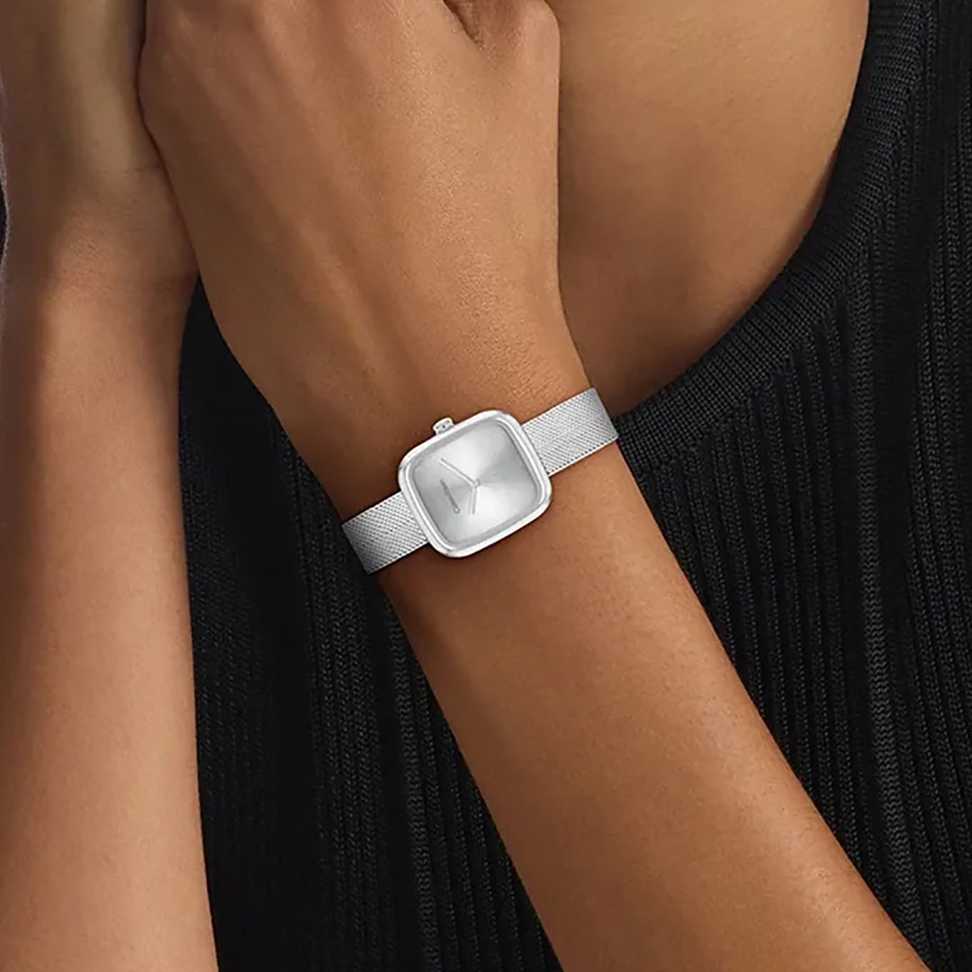 كالفن كلاين النسائية بحركة كوارتز فضي ميناء CK-0130