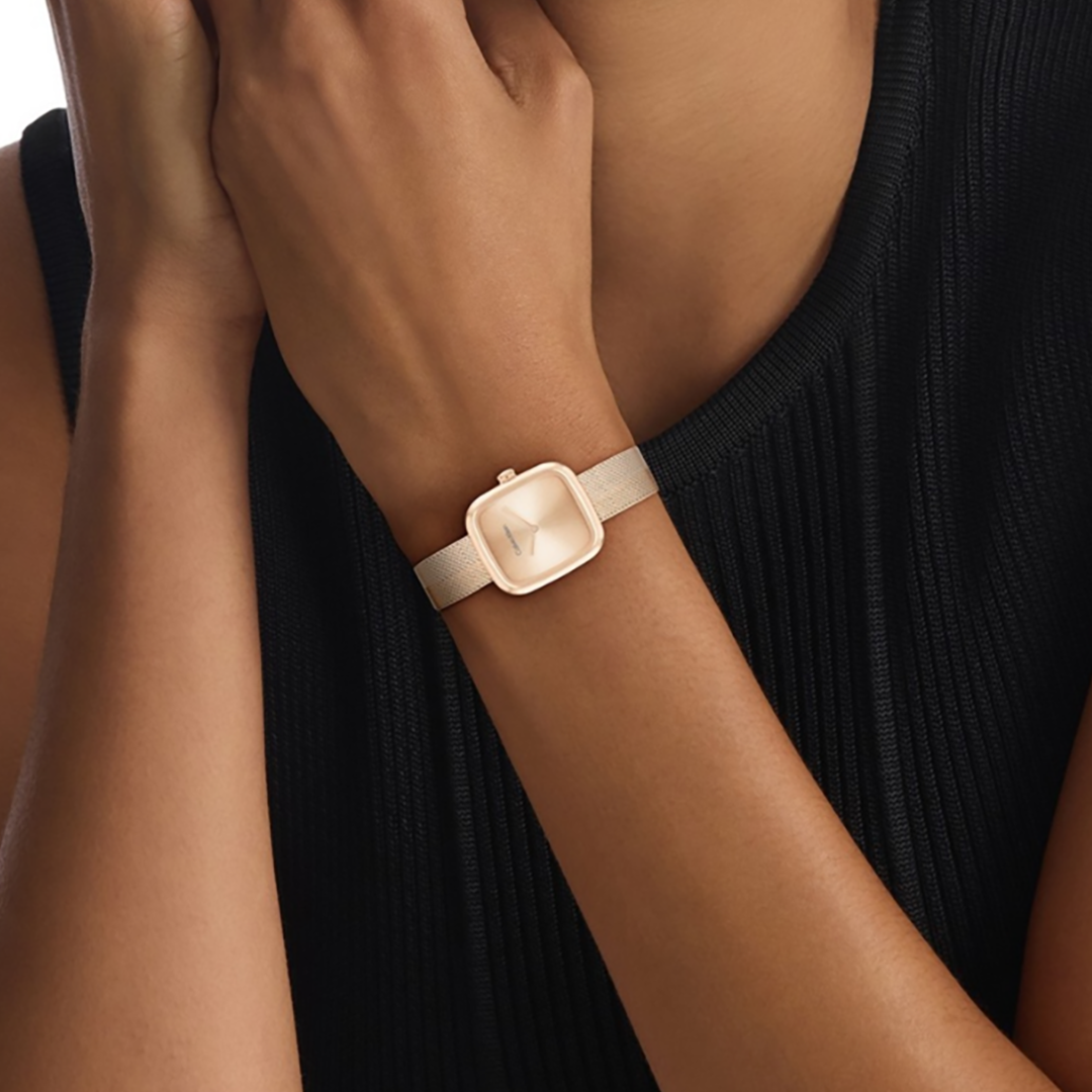 كالفن كلاين النسائية بحركة كوارتز ذهبي وردي ميناء CK-0133