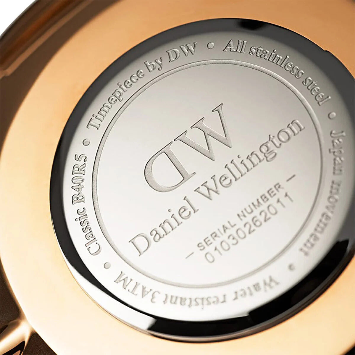 ساعة دانيال ولينغتون الرجالية بحركة كوارتز ولون مينا أبيض - DW-1221
