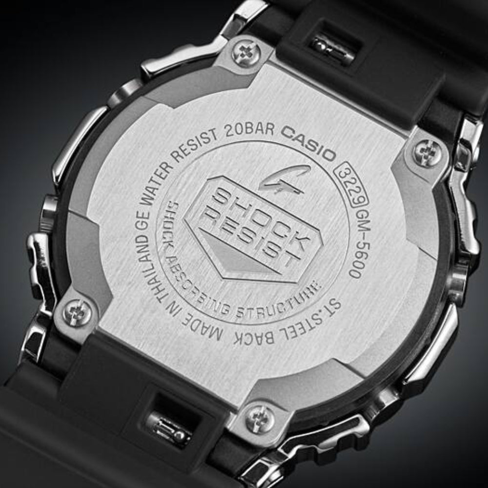 ساعة جي شوك الرجالية بحركة رقمية ولون مينا أسود - CA-0530