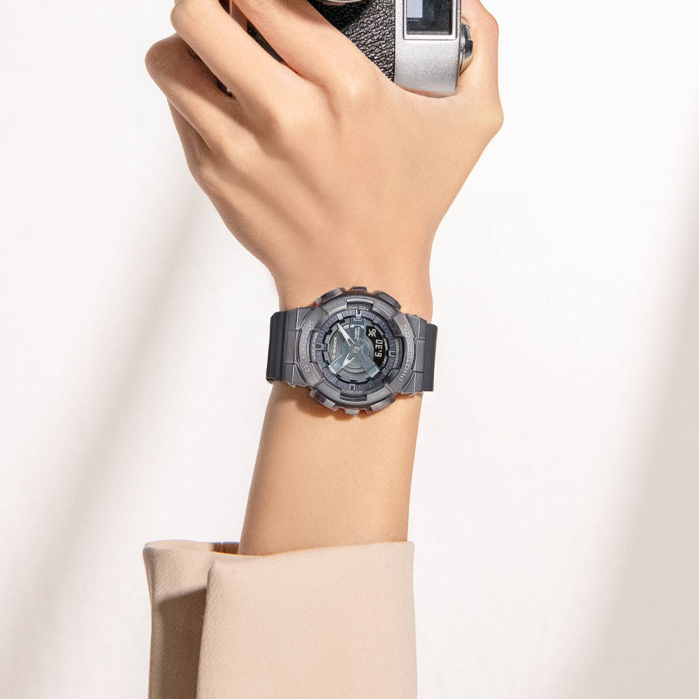 ساعة جي شوك النسائية بحركة كوارتز/رقمية ولون مينا رمادي - CA-0535