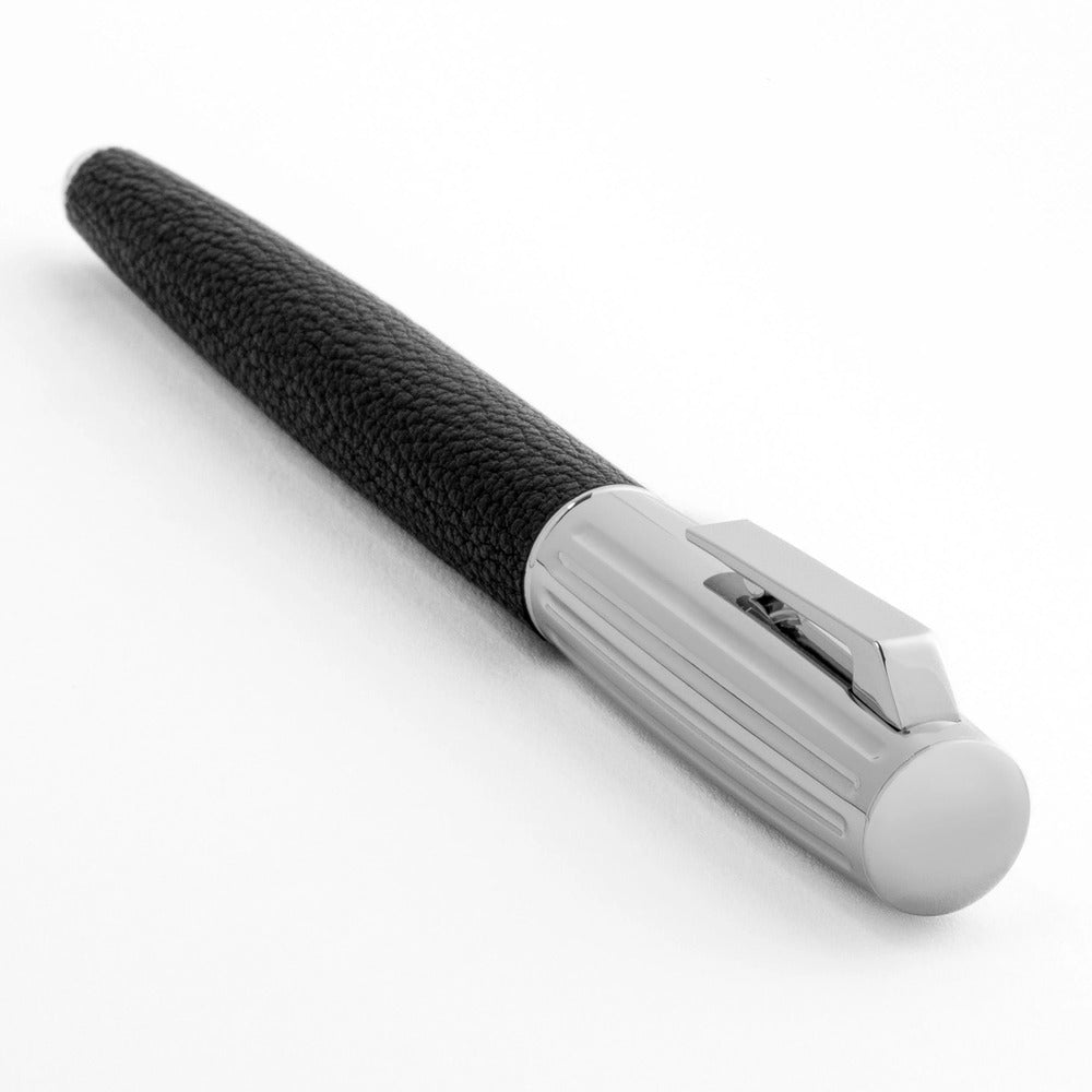 قلم رولربول باللون الأسود وفضي من هوغو بوس - HBPEN-0057