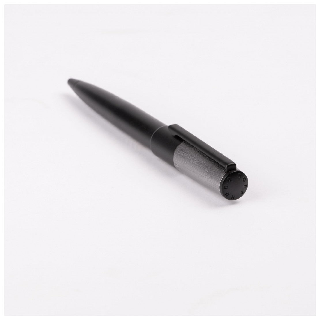 قلم باللون الأسود وكروم من هوغو بوس - HBPEN-0010