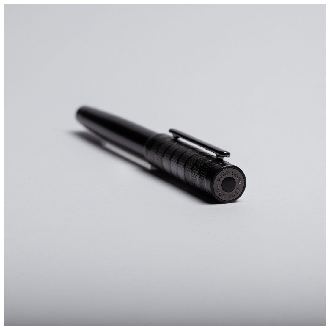 قلم باللون الأسود من هوغو بوس - HBPEN-0021