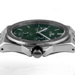 men's watch with quartz movement and green dial - صورة 3